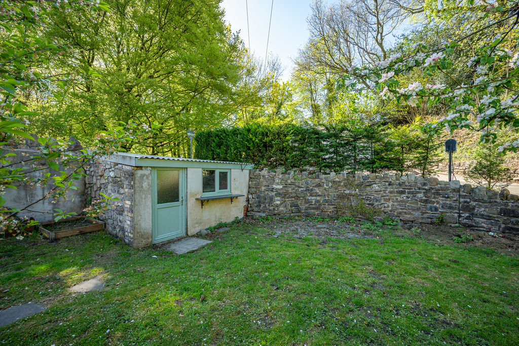 Garden Shed- click for photo gallery